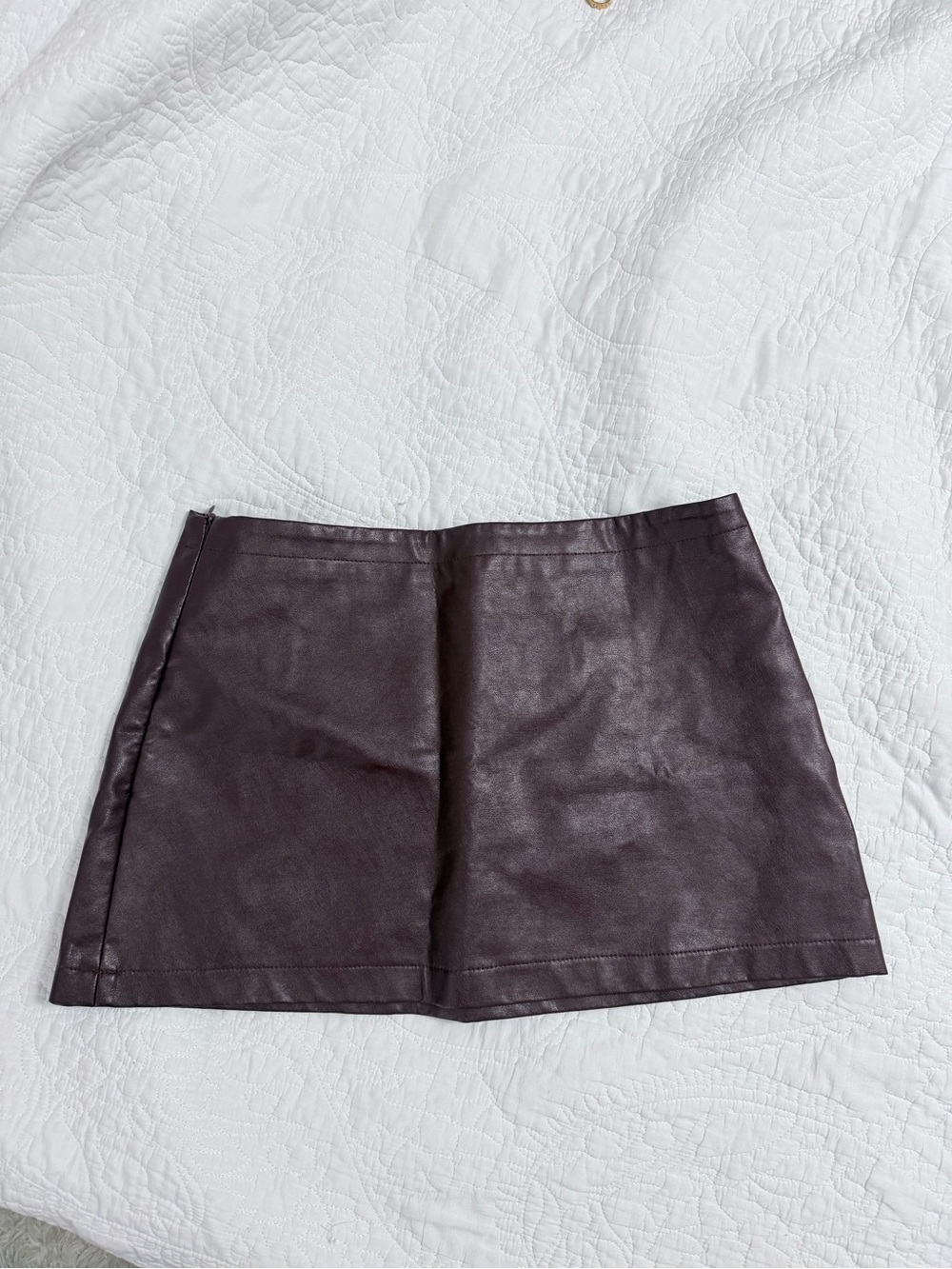 Faux Leather Mini Skirt in burgundy size M